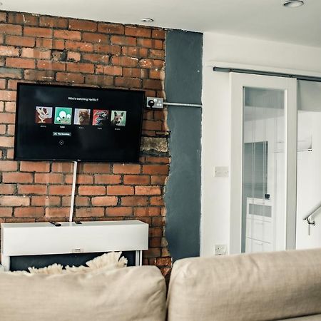 Dealhouse Apartments 10 ฮัดเดอร์สฟิลด์ ภายนอก รูปภาพ