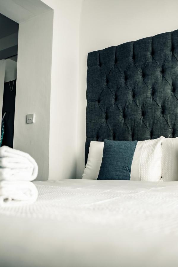 Dealhouse Apartments 10 ฮัดเดอร์สฟิลด์ ภายนอก รูปภาพ