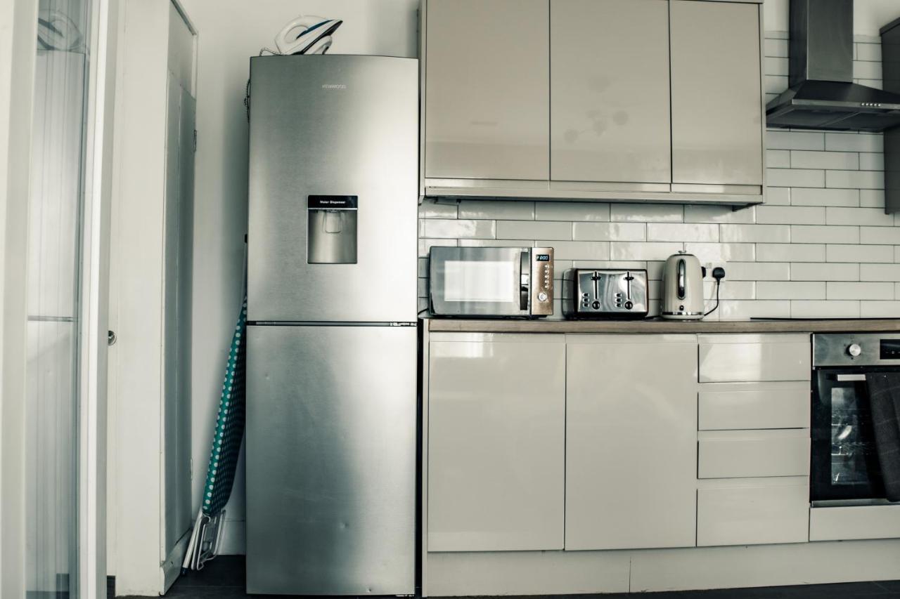 Dealhouse Apartments 10 ฮัดเดอร์สฟิลด์ ภายนอก รูปภาพ