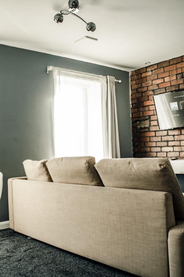 Dealhouse Apartments 10 ฮัดเดอร์สฟิลด์ ภายนอก รูปภาพ