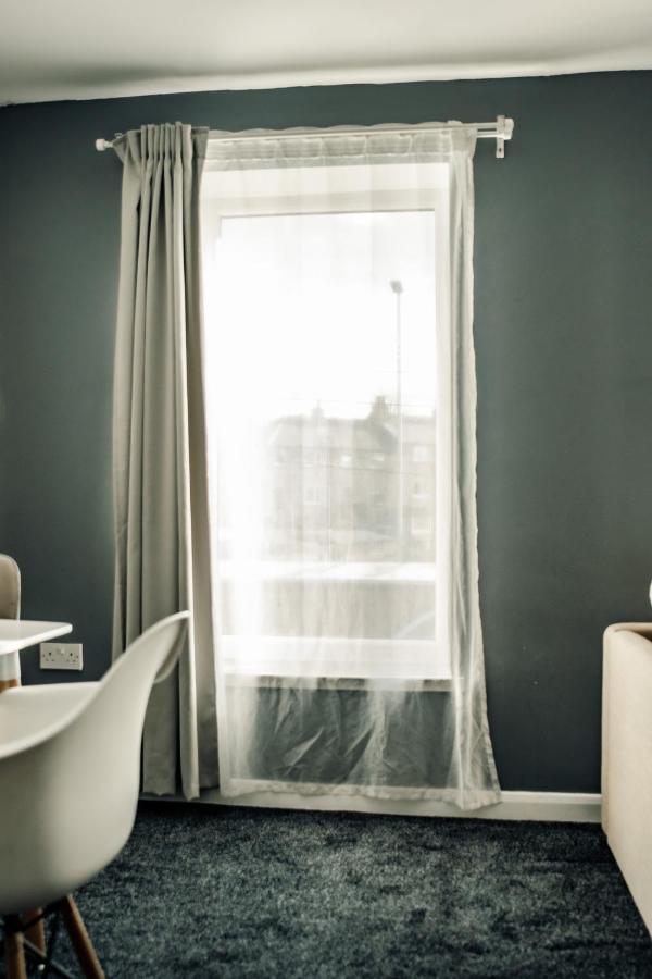 Dealhouse Apartments 10 ฮัดเดอร์สฟิลด์ ภายนอก รูปภาพ