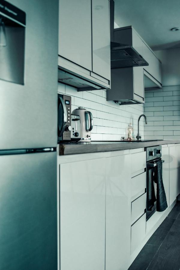 Dealhouse Apartments 10 ฮัดเดอร์สฟิลด์ ภายนอก รูปภาพ