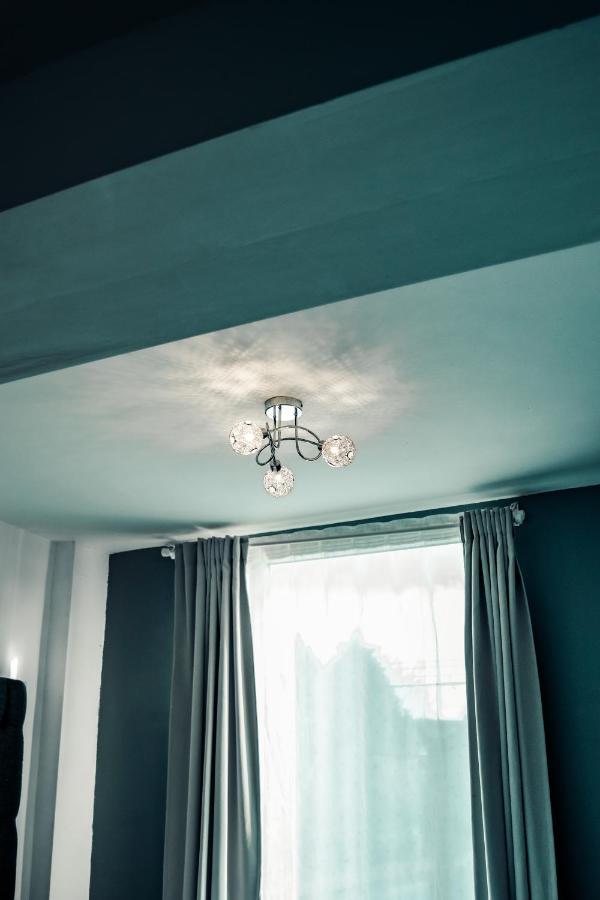Dealhouse Apartments 10 ฮัดเดอร์สฟิลด์ ภายนอก รูปภาพ