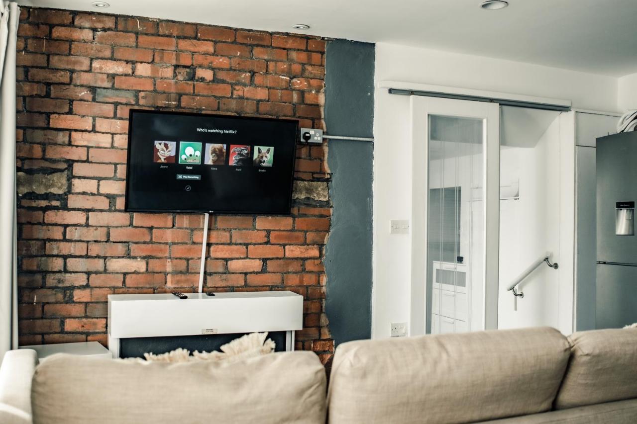 Dealhouse Apartments 10 ฮัดเดอร์สฟิลด์ ภายนอก รูปภาพ